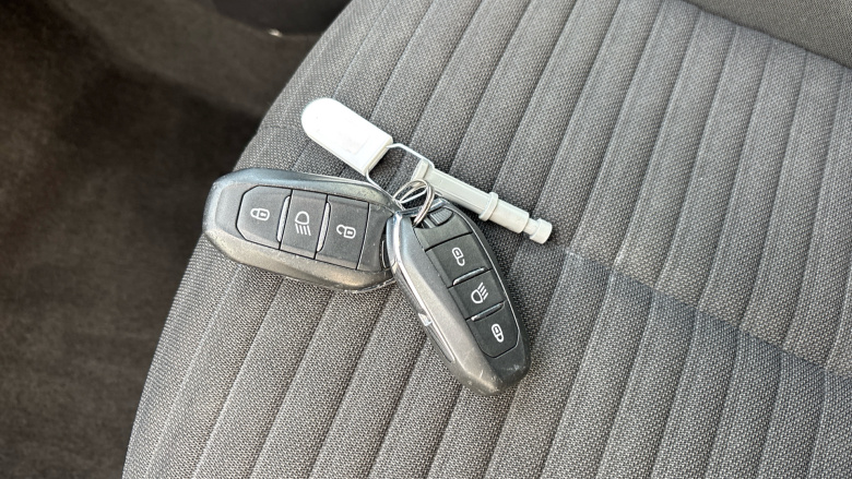 Peugeot 2008 1.2 PureTech Active Premium+ 5dr Petrol Estate